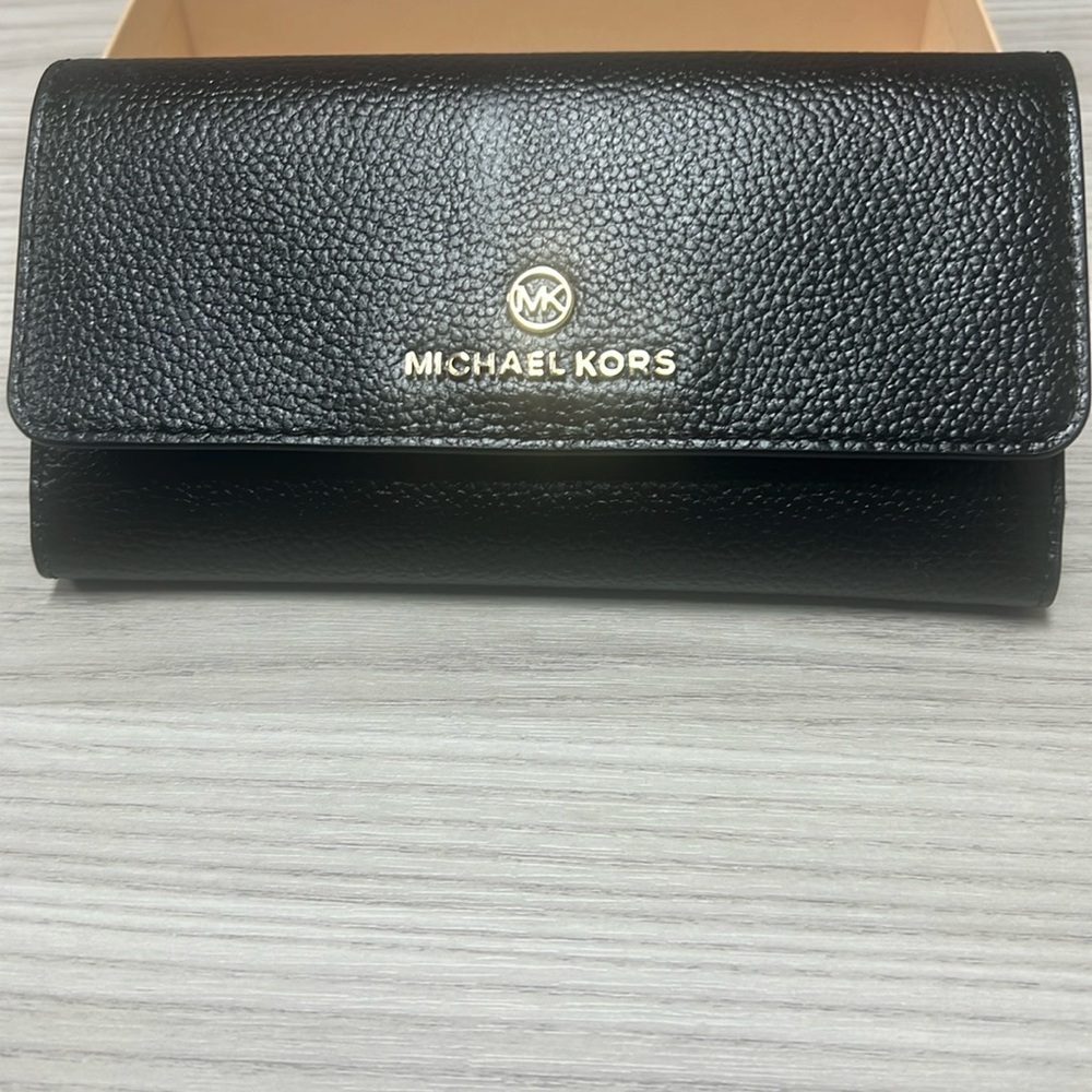 Black Michael kors wallet